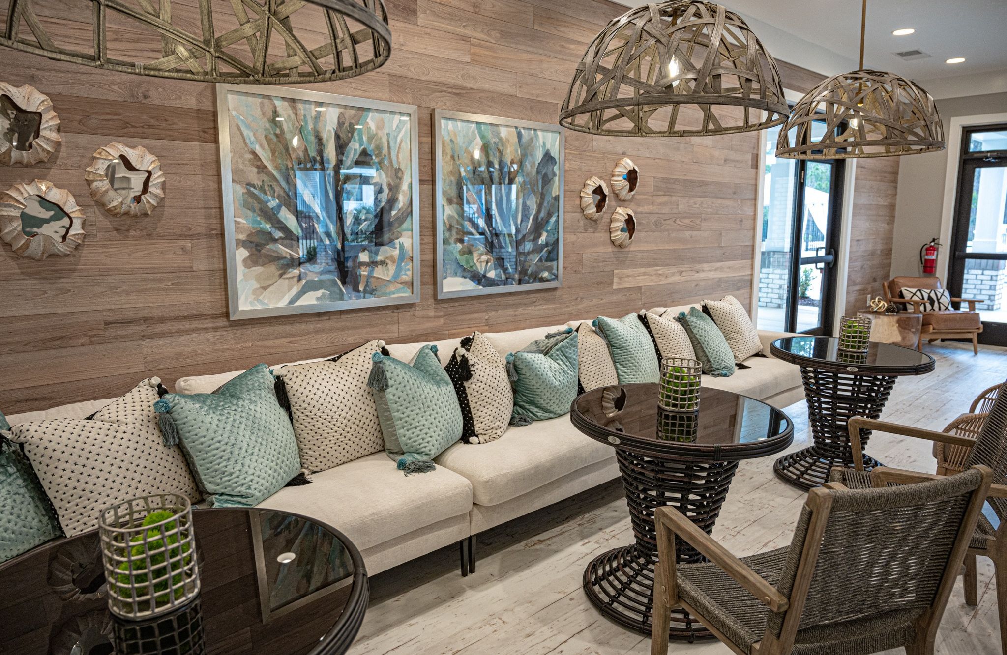 Hawthorne at Smith Creek resident clubhouse amenity with seating area and beautiful finishes
